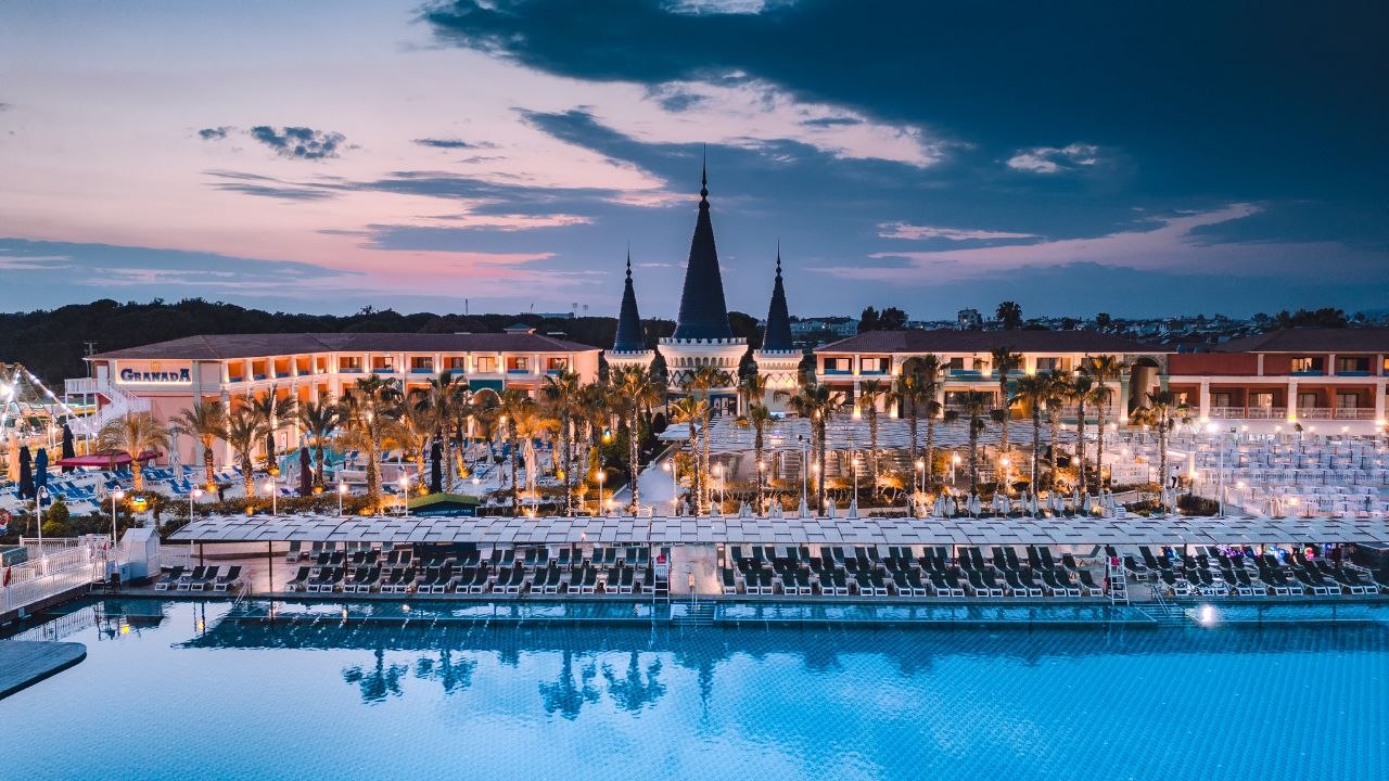 Granada Luxury Hotel — закат